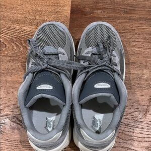 NEVER WORN:New balance 2002r sneakers big kids